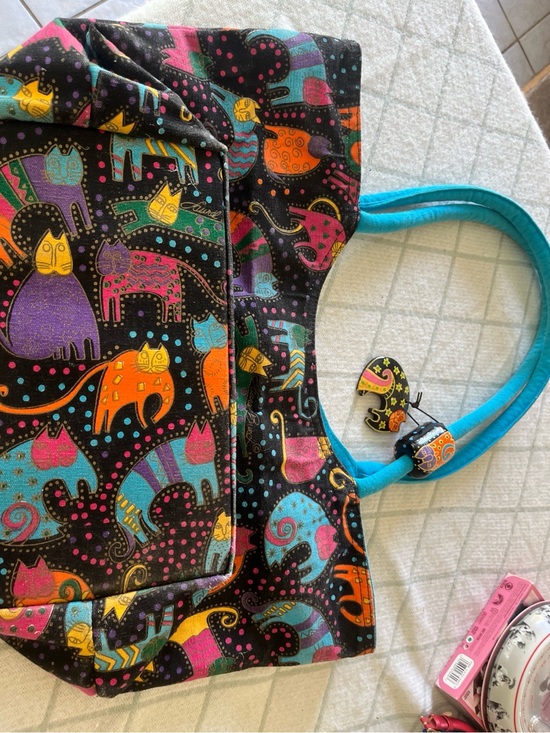 Laurel Burch Handbags - Laurel Burch Black Tote with Bright Multicolor Cats and Turquoise Handles
